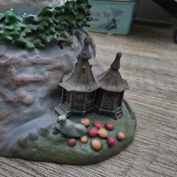 Enesco Wizarding World of Harry Potter Hogwarts Castle Water Globe - Picture 2 of 4